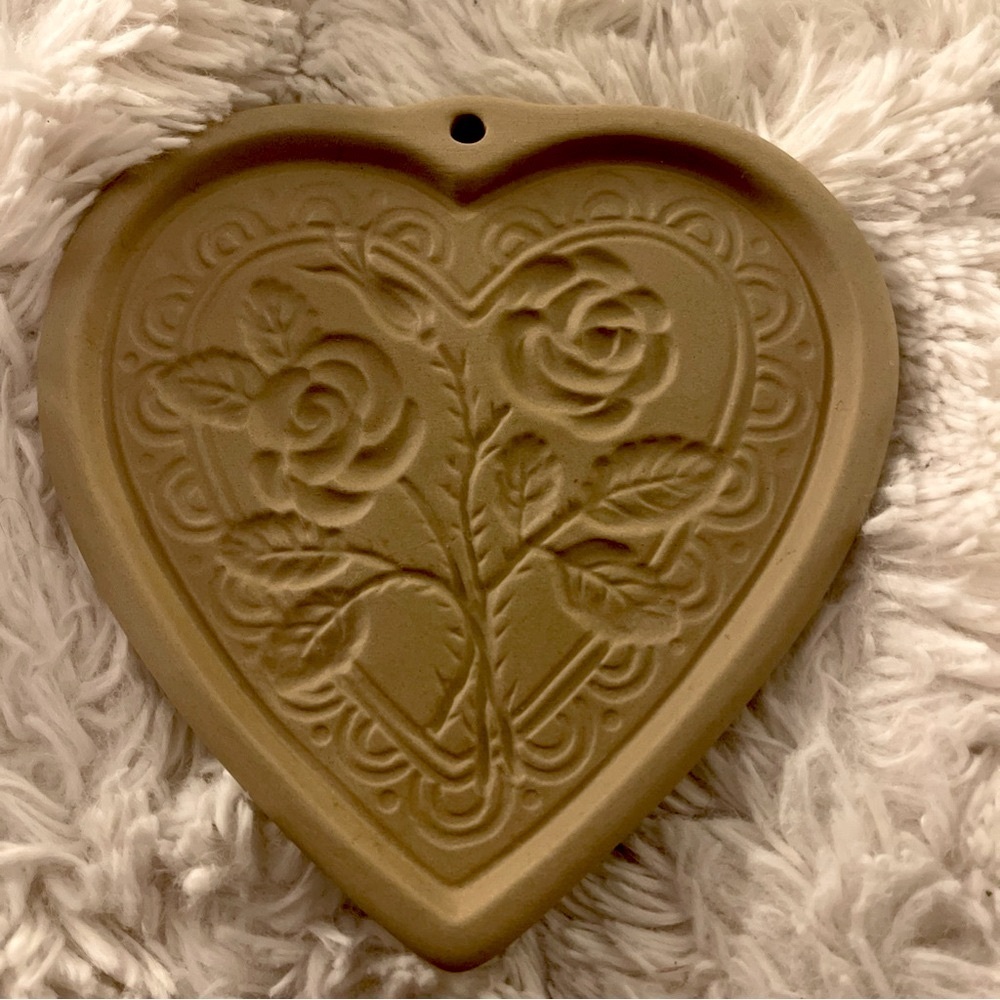 Vintage 1992 Brown Bag Cookie Art Heart & Roses Mold – Hill Design​